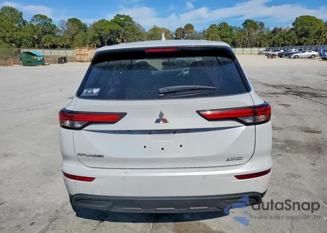 2022 Mitsubishi Outlander Es z USA, uszkodzony, nr VIN JA4J3TA80NZ029612